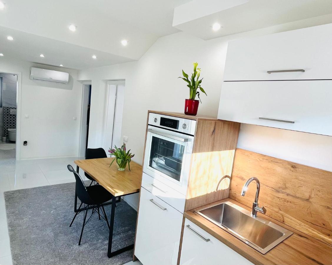 Luxe Apartments Лютомер Екстер'єр фото