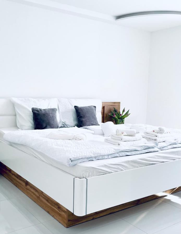 Luxe Apartments Лютомер Екстер'єр фото
